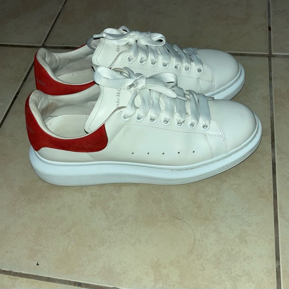 Throw me a price I out grew these tryna get them gone